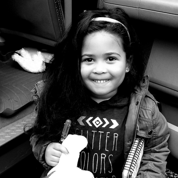 Meet your Posher, Sarah - Picture 4 of 5